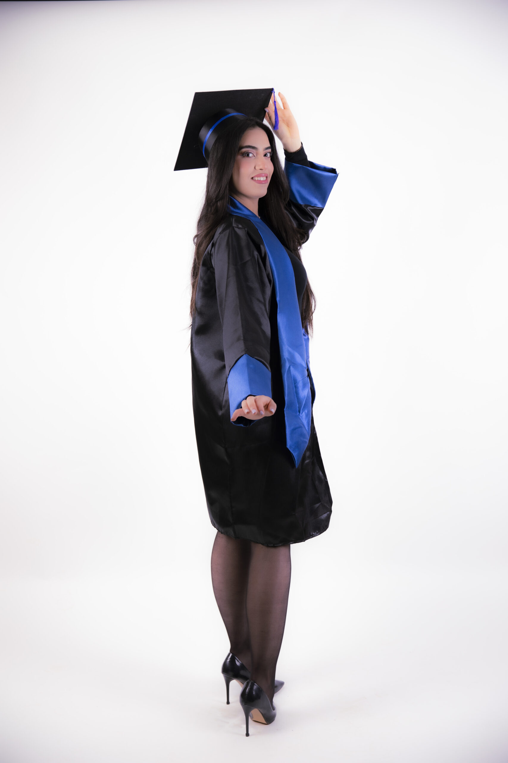 Tenue de Soutenance : Robe de Soutenance, Chapeau avec Écharpe Intégrée – Image 17